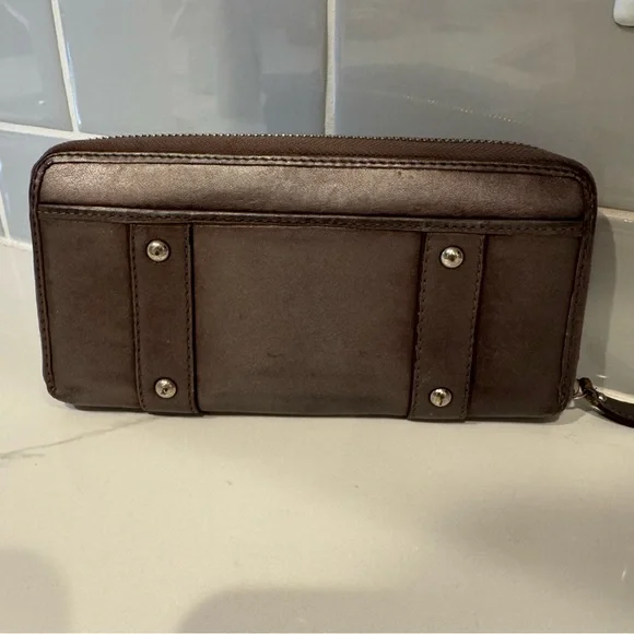 Coach Gray Metallic Zoe Leather Zippered Accordion Wallet - Picture 4 of 15